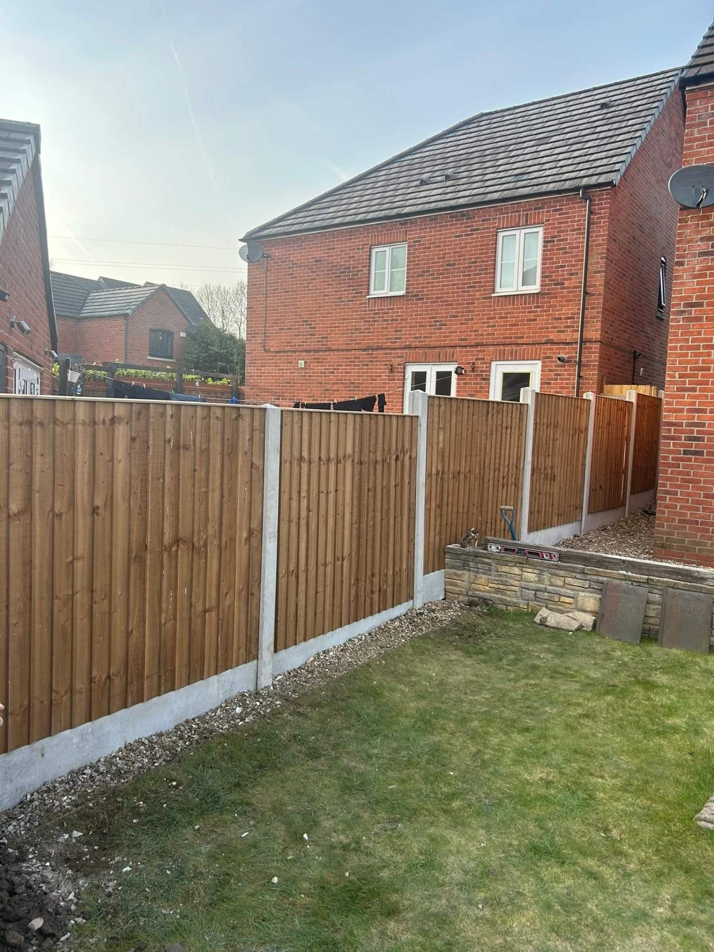 Closeboard timber fence installation Leigh